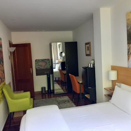 Suite Bilbao Arena Con Plaza De Garaje 外观 照片