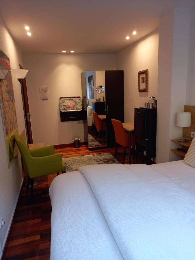 Suite Bilbao Arena Con Plaza De Garaje 外观 照片