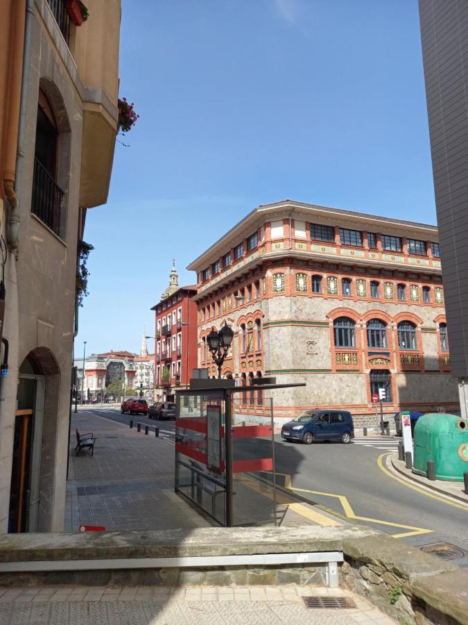 Suite Bilbao Arena Con Plaza De Garaje 外观 照片